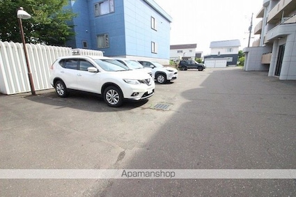 ミレニューム２１[2LDK/54.31m2]の駐車場