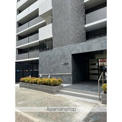 ＧＲＡＮＤＵＫＥ高辻[2LDK/63.86m2]のエントランス