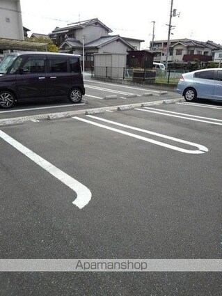 サニー春日[1LDK/53.33m2]の駐車場