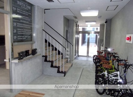 広島県尾道市西御所町[1R/11.26m2]のエントランス