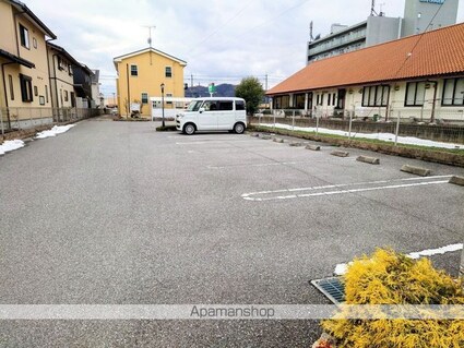 ビューティー・オアシス　Ⅰ[2LDK/57.86m2]の駐車場2