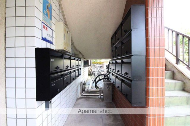 サンシャイン郡元の玄関写真