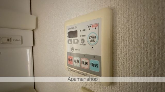オリーブの内装写真