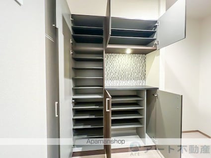 ヴィステリオ　プレミア[3LDK/81.56m2]の内装1