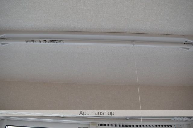 DーROOM松井山手南の内装写真