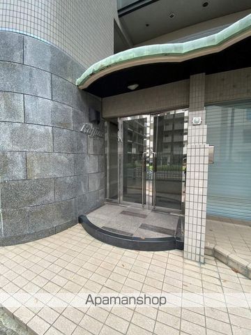RAFFINEの玄関写真