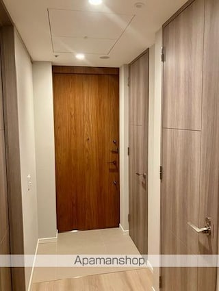 東京都港区麻布台１丁目[1LDK/44.22m2]の玄関