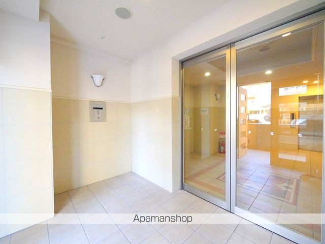 リアライズ代官町の玄関写真