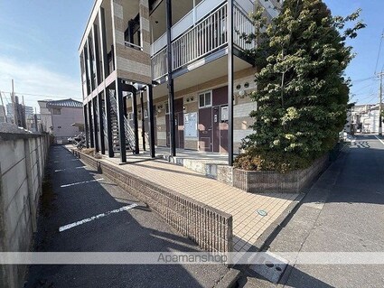 レオパレスアーバン　コーワ[1K/19.87m2]のエントランス