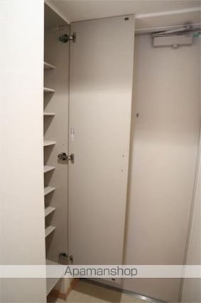 ナチュラルハウス[1K/28.36m2]の玄関