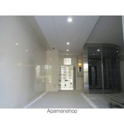 クリスタルテラス本山[1R/27.25m2]のエントランス