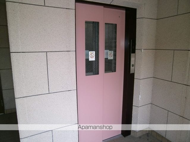 高染VII館の玄関写真