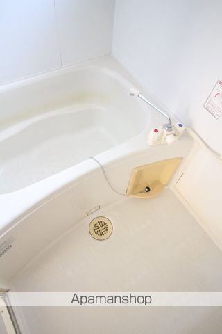 ハイツ足達 B棟の内装写真