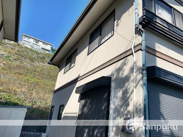 松山市 2階建 築33年の外観写真