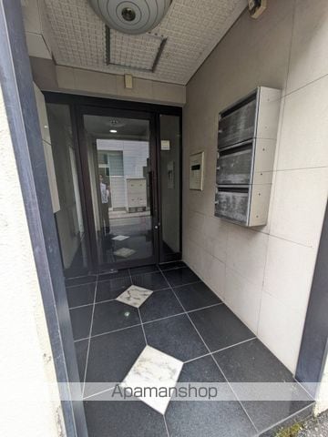 スカイシティ9番館の玄関写真