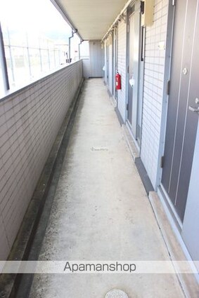 表・[1K/23.18m2]のロビー