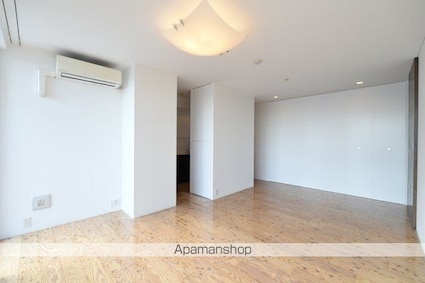 ＣＥＲＥＳ[2LDK/66.93m2]のリビング・居間3