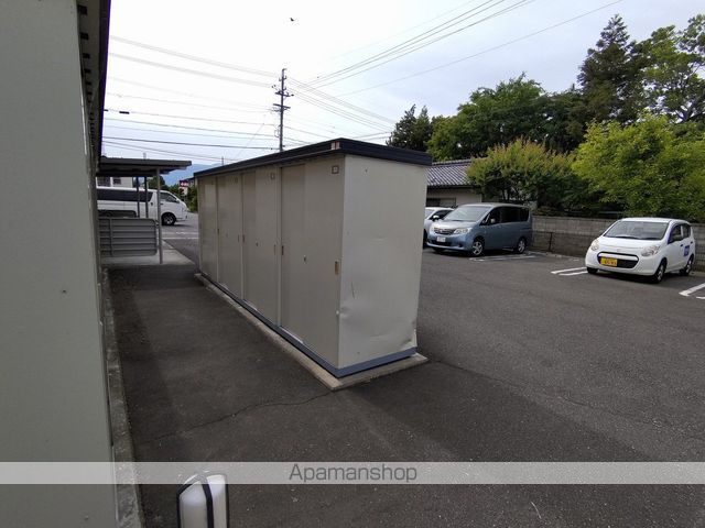 サニーサイド レジデンスの玄関写真