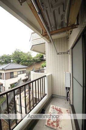 ホワイトウイング左入[1K/20.25m2]のバルコニー