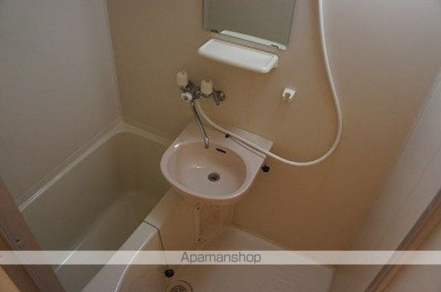 レオパレスファミリアIIIの内装写真
