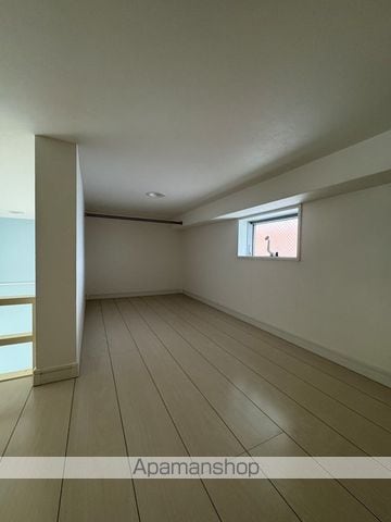 エミューロの内装写真