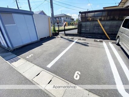 プリムローズ　ベル　Ａ棟[3LDK/88.95m2]の駐車場