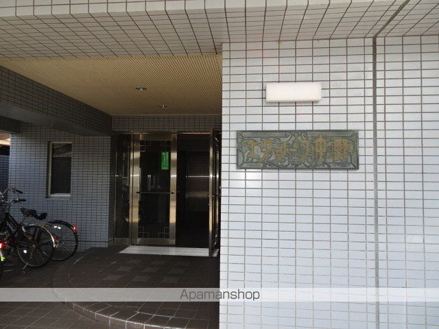 エクシーブ中野の玄関写真