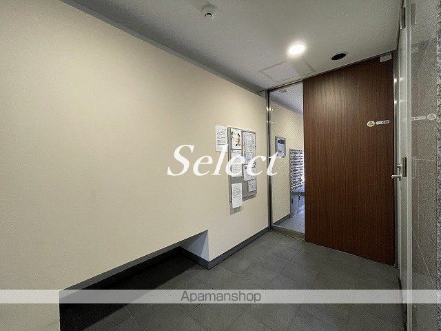 ラビバーレ阪東橋の玄関写真