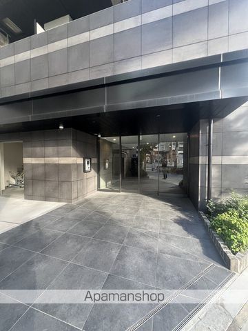 ESTEMCOURT大阪福島IILAYERの玄関写真