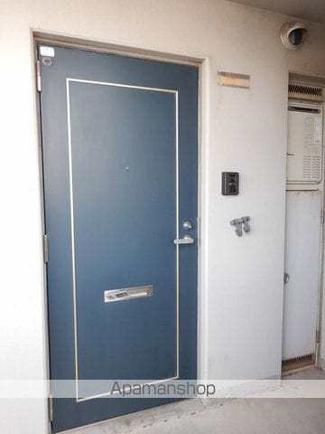 プレジデント吉野本町の玄関写真