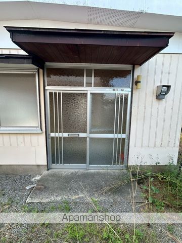 都城市 1階建 築51年の玄関写真