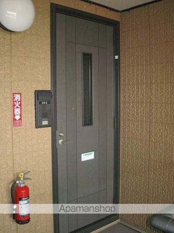 ハイネスIの玄関写真
