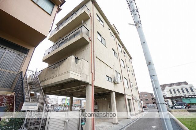 プルシャン城南の外観写真