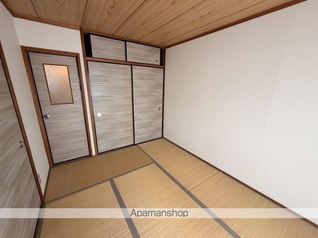 郡津金森マンションの内装写真