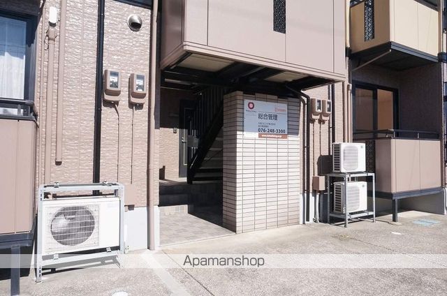 ルミエール若松 Bの玄関写真