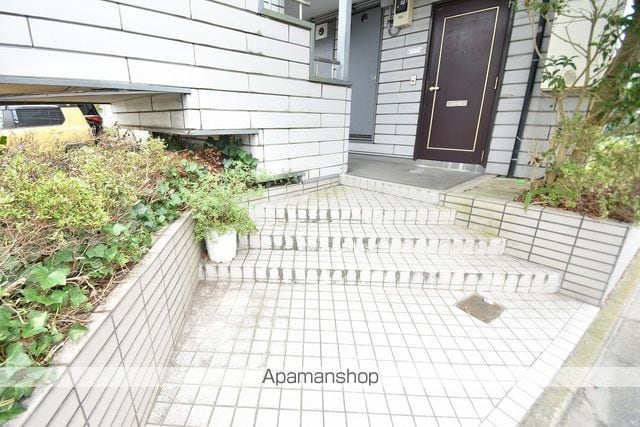 ファーストエイト南光台Iの玄関写真