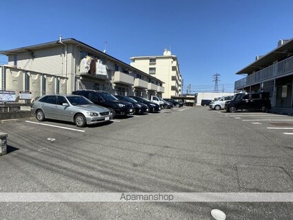 和歌山県和歌山市野崎[2LDK/61.56m2]の駐車場