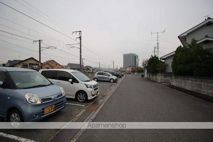 メゾンシーサイドＤ[1K/22.68m2]の駐車場