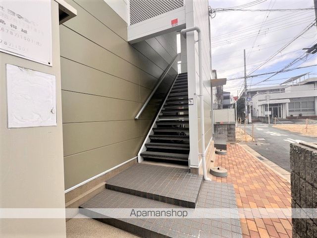 レオパレスCHUTTIの玄関写真