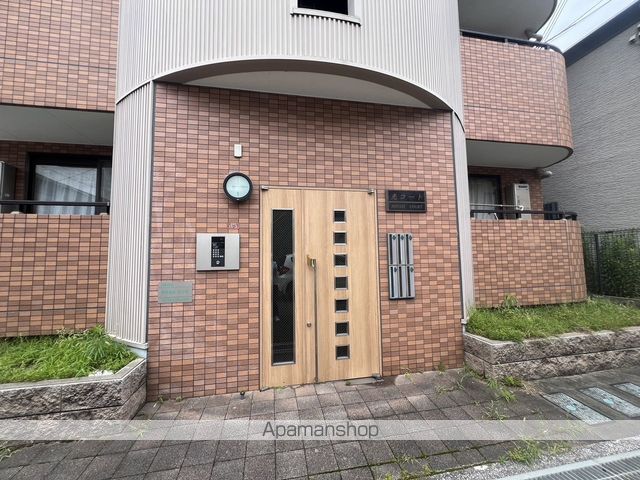 光コートの玄関写真