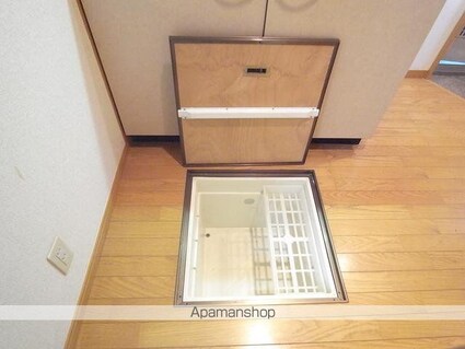 ウィスタリア世田谷[1K/23.5m2]の収納2
