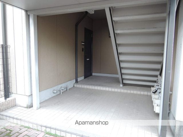 コートボナールA棟の玄関写真