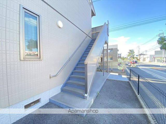 プラージュの玄関写真