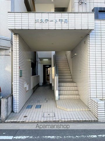 レオパレスエステート千舟の玄関写真