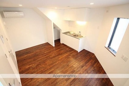 カラスヤマテラスＥＷ[1R/22.25m2]のリビング・居間