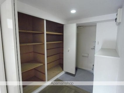 プリヴェ南万騎が原[3LDK/85.8m2]の玄関