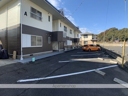 サンリブ野田[2LDK/52.17m2]の駐車場1