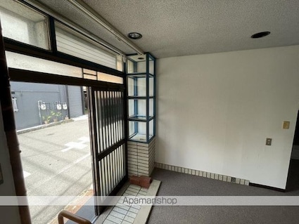 楠上ハウス[2K/38.3m2]の玄関