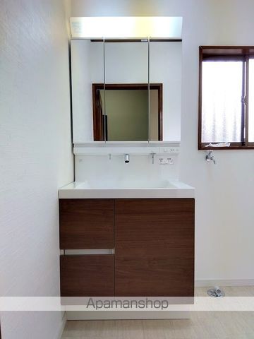 松並一戸建ての内装写真