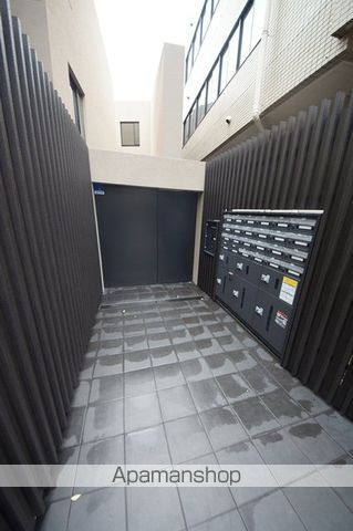 ポラスト代々木の玄関写真
